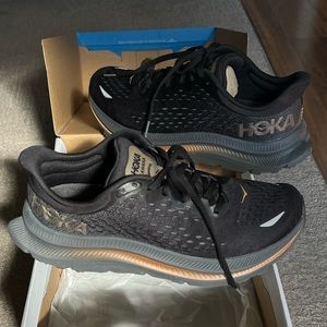 Women’s Hoka Kawana size 9